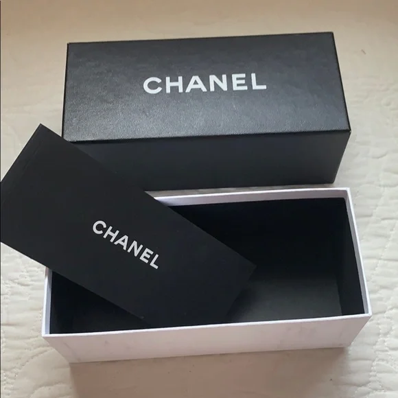 CHANEL Box and Booklet - Picture 2 of 8